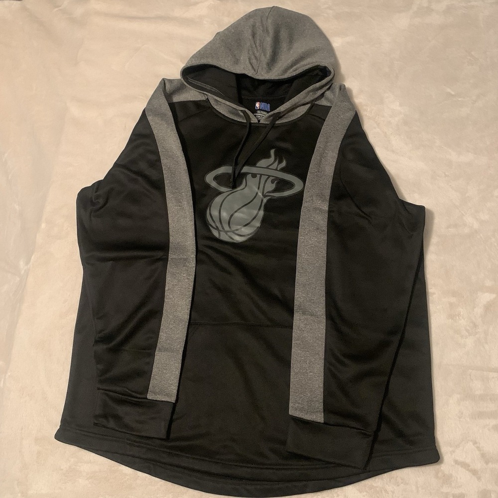 NBA Miami Heat Men's Size XL Black Long Sleeve Hoodie Basketball